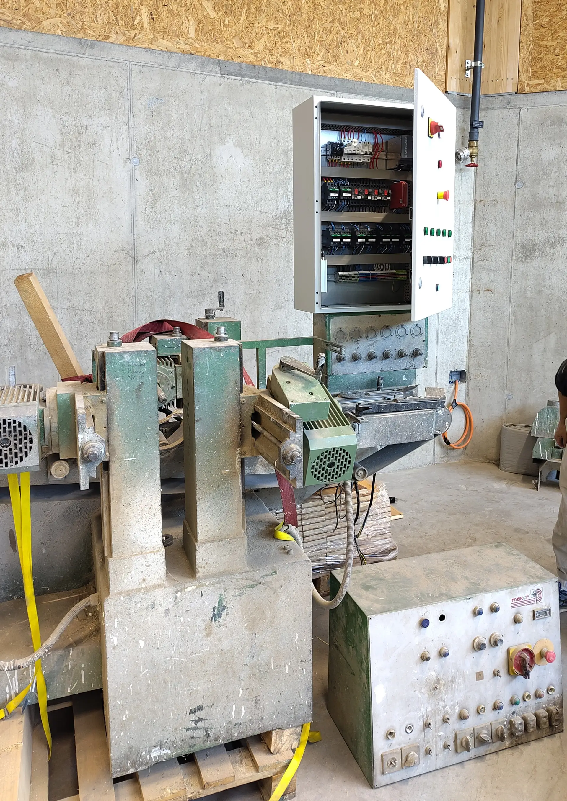 machine renovation makor mivelaz